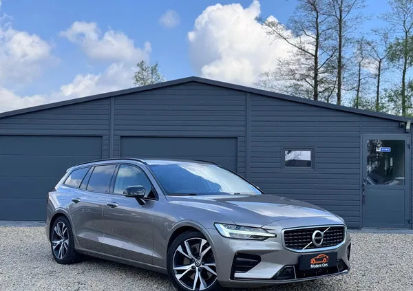 samochody osobowe Volvo V60 cena 108900 przebieg: 177000, rok produkcji 2019 z Młynary